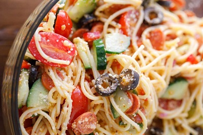 Kolay İtalyan Spagetti Makarna Salatası